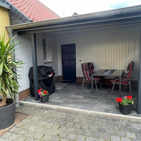 „Schoenes“ Ferienhaus ทาเลอ ภายนอก รูปภาพ